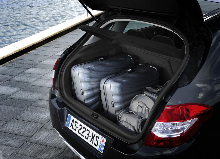  Citroen C4 2010 года  (фото 79 из 147)
